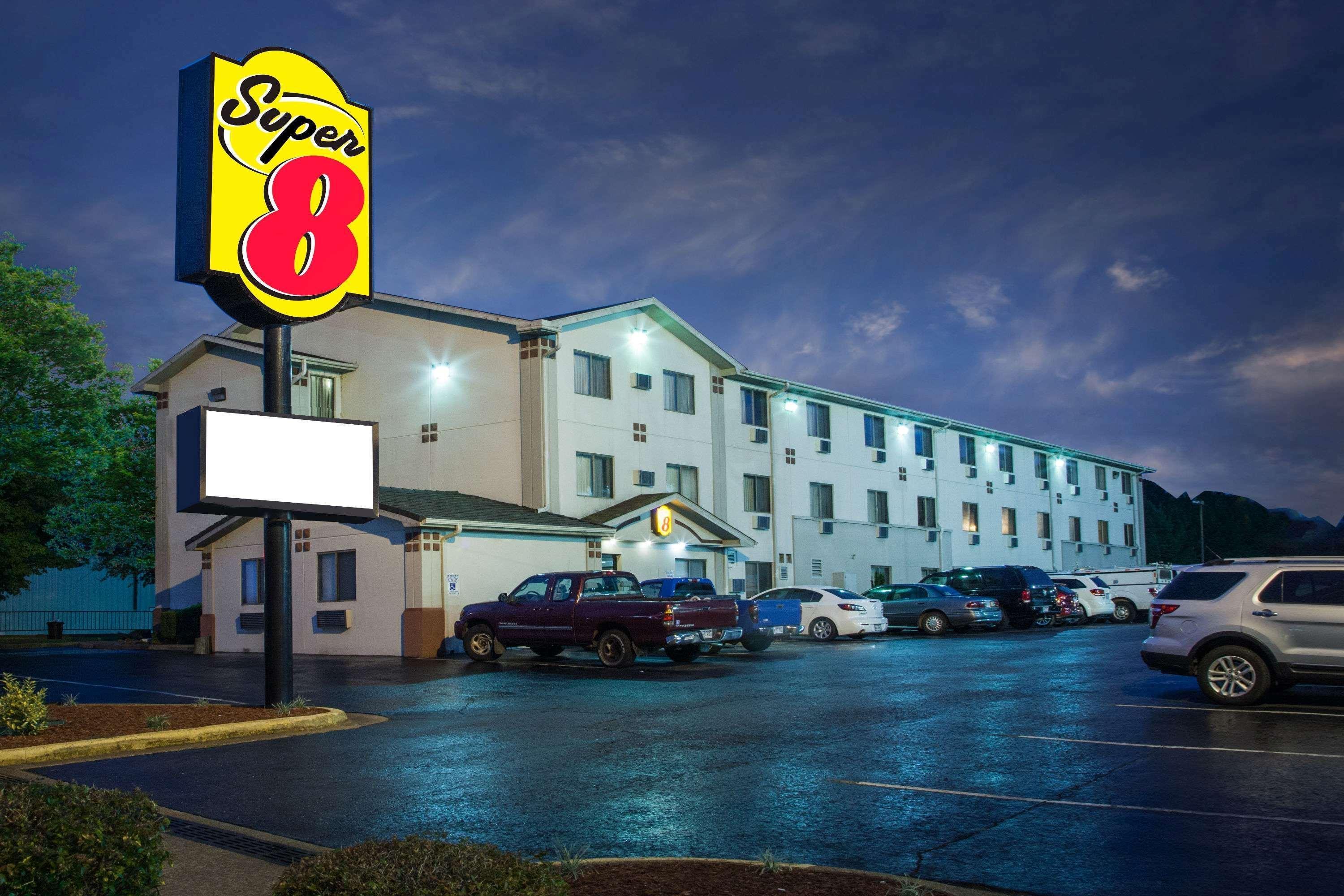 Super 8 By Wyndham Hot Springs Hotel Luaran gambar