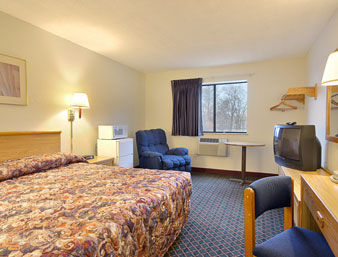 Super 8 By Wyndham Hot Springs Hotel Bilik gambar